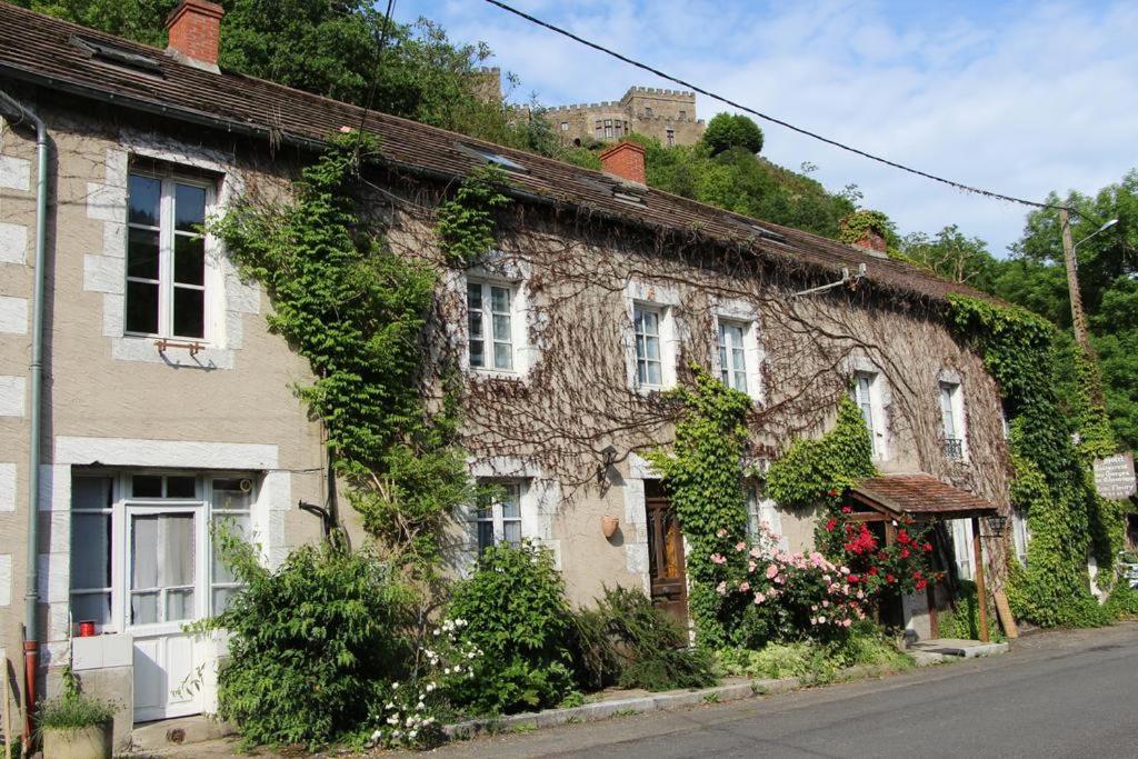 Hotel Restaurant Les Gorges De Chouvigny Eksteriør billede