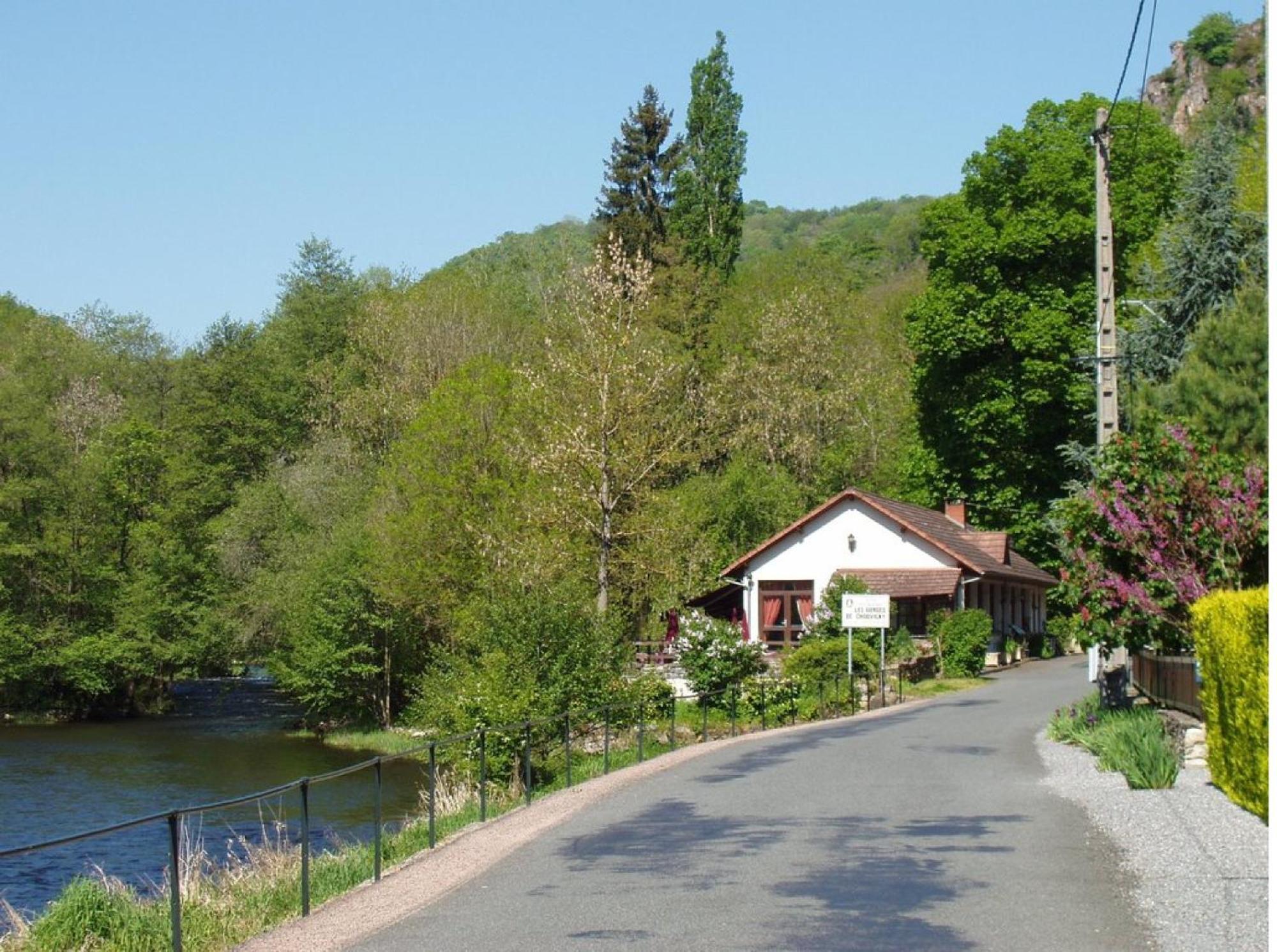 Hotel Restaurant Les Gorges De Chouvigny Eksteriør billede