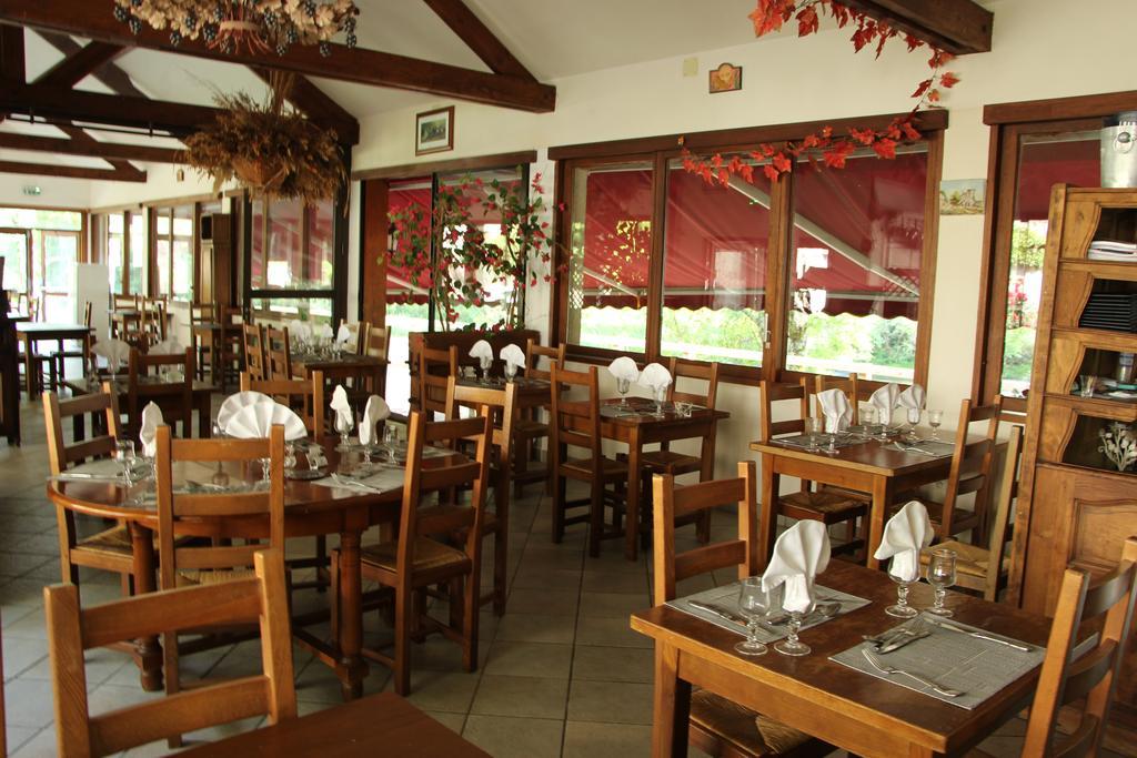 Hotel Restaurant Les Gorges De Chouvigny Eksteriør billede